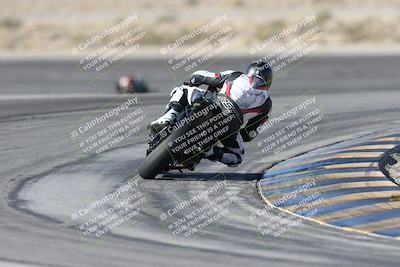 media/Dec-01-2025-Moto Forza (Mon) [[2daa91e15f]]/1-Advanced Group/Session 2 Turn 11 Backside/